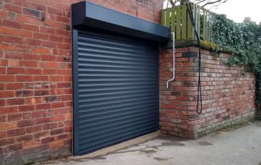 Procédure de préparation de l'ouverture de garage avant l'installation des portes enroulables